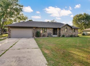 119 N Oak Grove Street, Marshfield, MO 65706