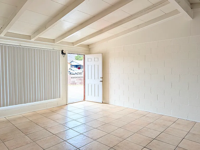 253 Carson Way — Photo 4