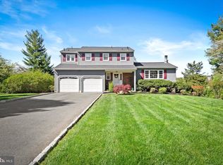 10 Randi Way, Ewing, NJ 08560