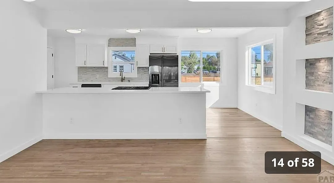 5 bed, 2400 sqft, $2,900 — Photo 4