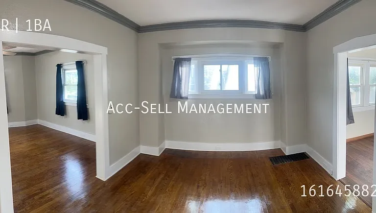 235 Page St NE #235 — Photo 4