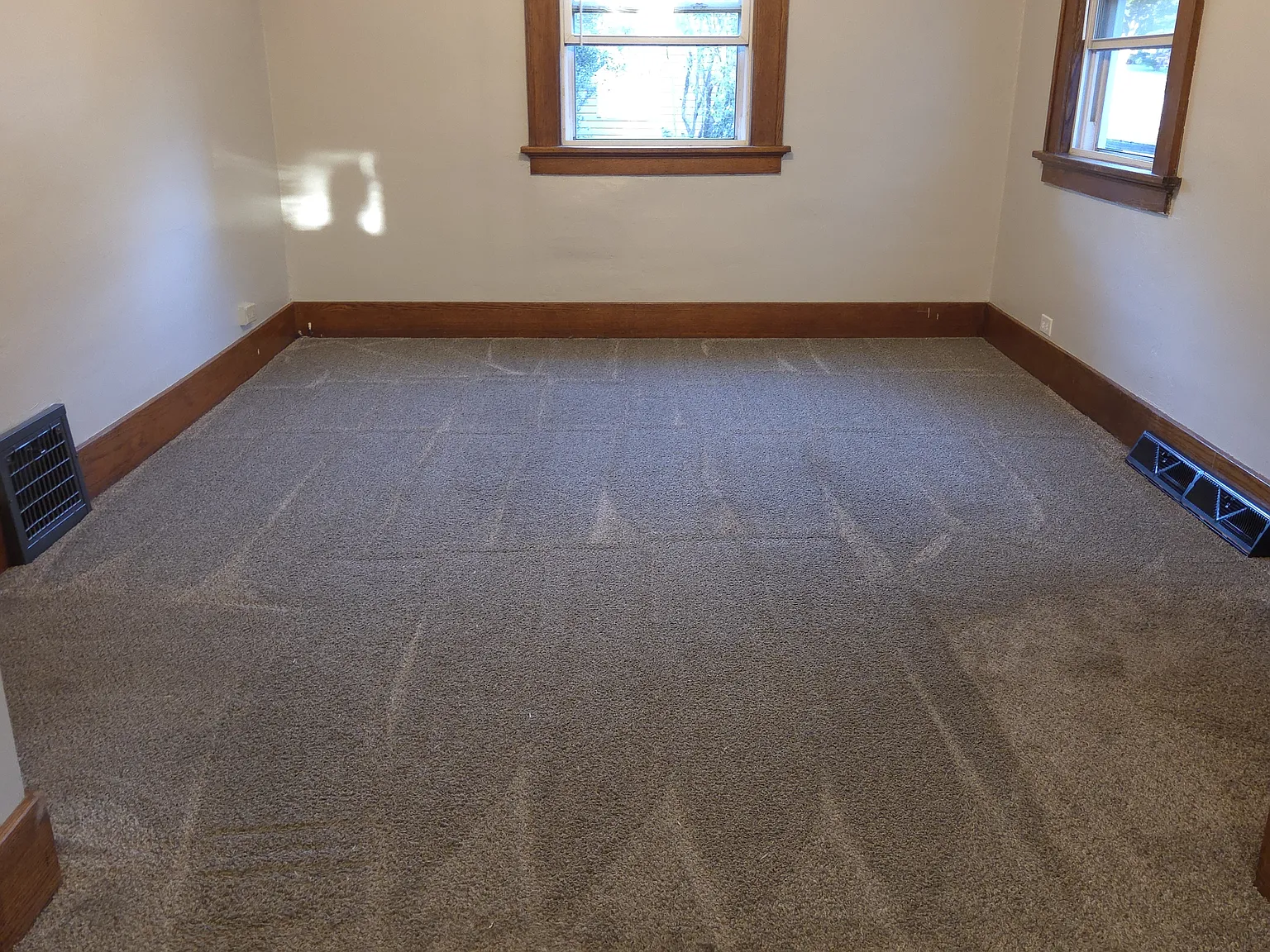 500 35th Street NE — Photo 3