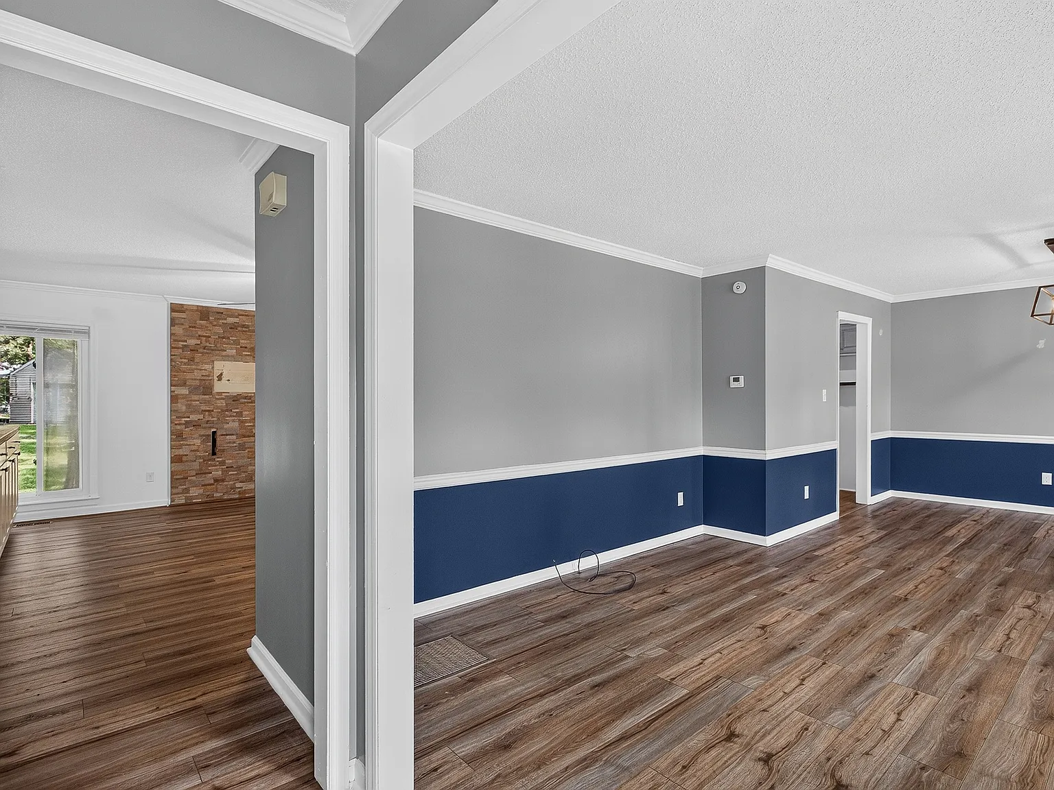 4 bed, 1976 sqft, $2,200 — Photo 4
