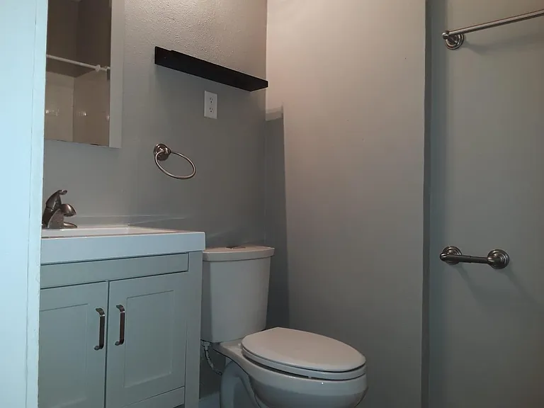 Bathroom
741