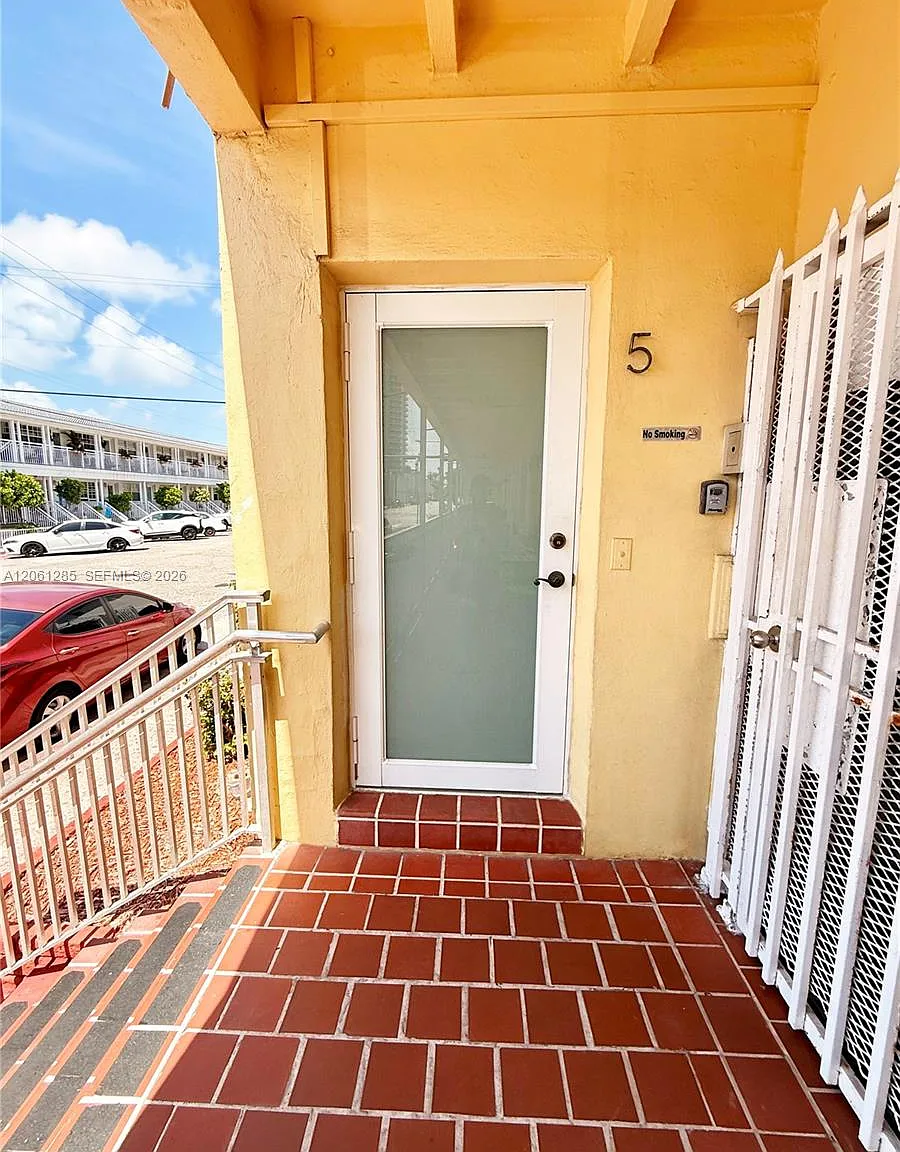 Sea Wash Condo — Photo 2