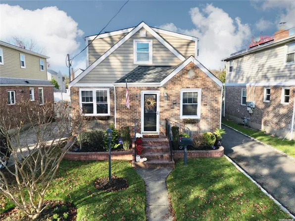 6 Smith Street, East Rockaway, NY 11518