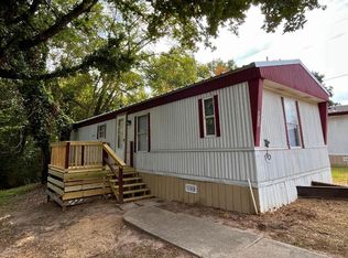 2732 Old Paris Rd, Mount Pleasant, TX 75455