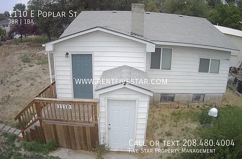 1110 E Poplar St Photo 1