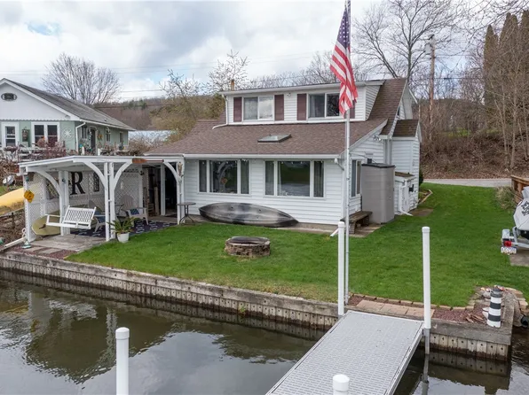 142 Davis Rd, Wayland, NY 14572
