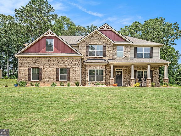 2nd image of 381 Homestead Cir