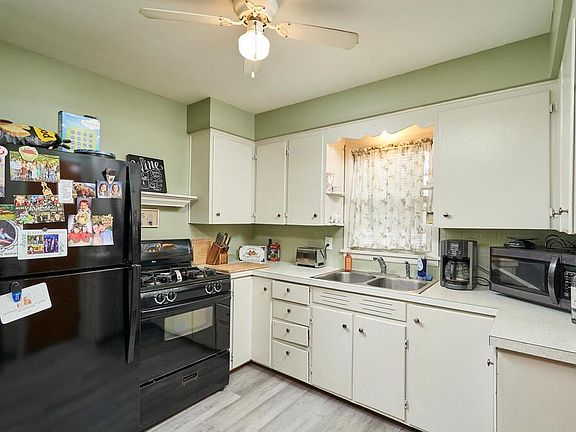 5th image of 1651 10th St Unit 2