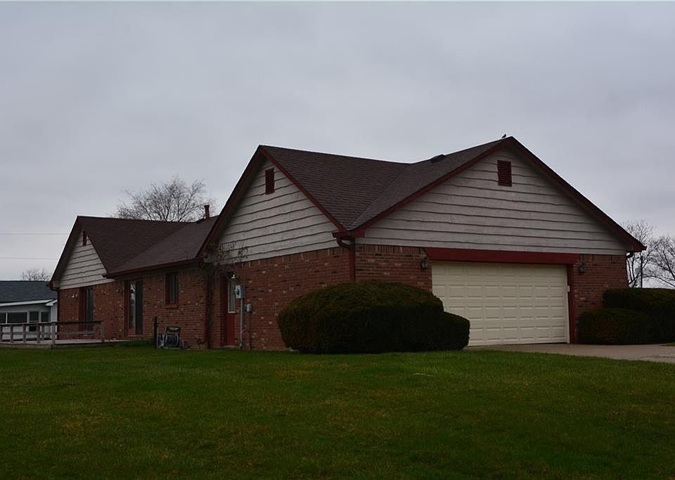 2nd image of 1103 Maple Dr
