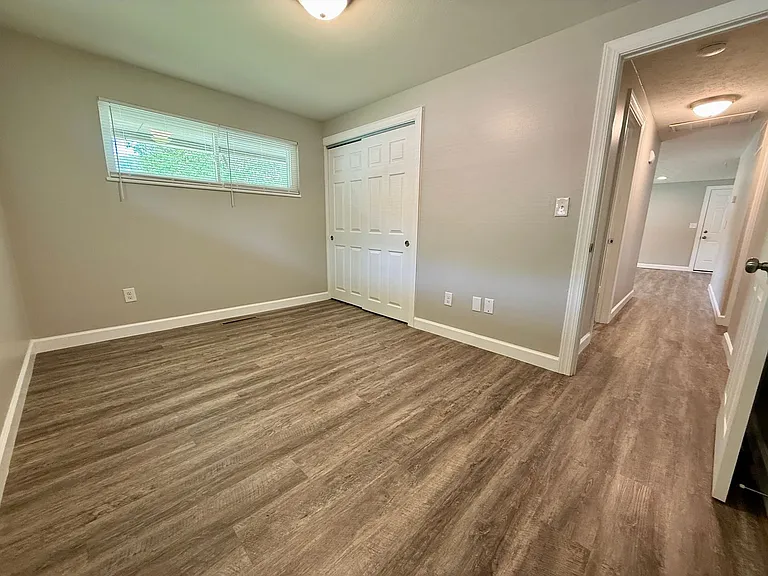 4409 Primrose Ln — Photo 13