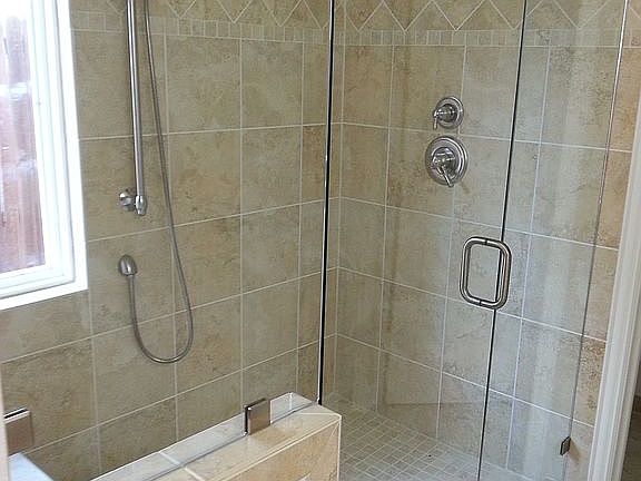  master shower with seat