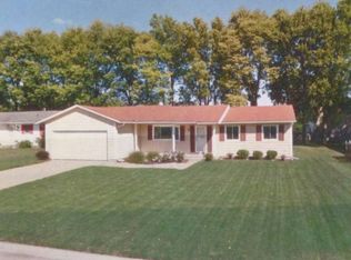 840 Steeplechase Dr, Mishawaka, IN
