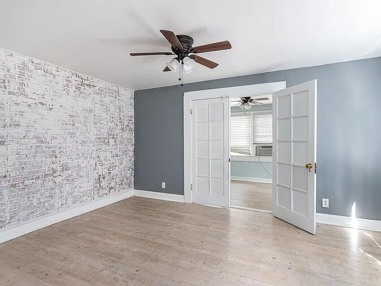 120 NE 1st Ave #5 — Photo 8
