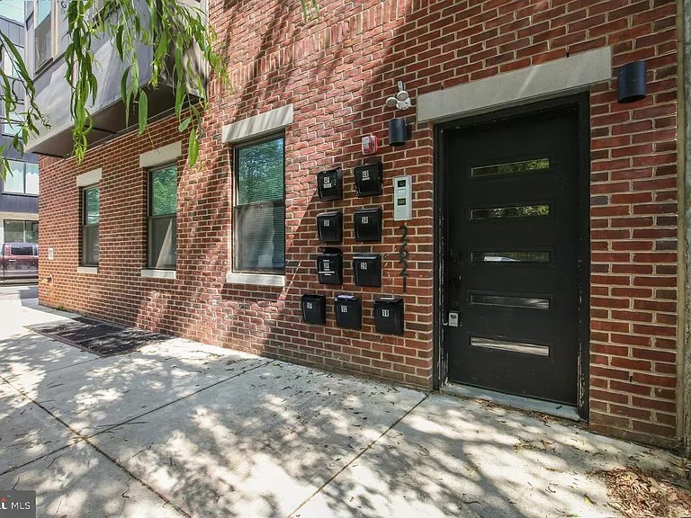 2621 Jefferson St #1R — Photo 12