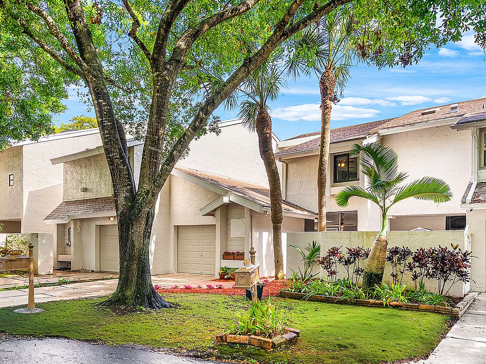 1st image of 6595 Parkview Drive #D