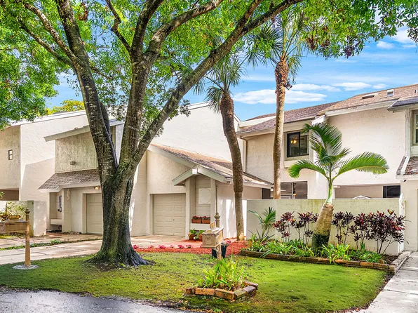 6595 Parkview Drive #D, Boca Raton, FL 33433