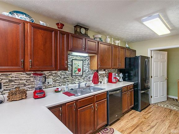 4th image of 5022 Twin Lakes Cir