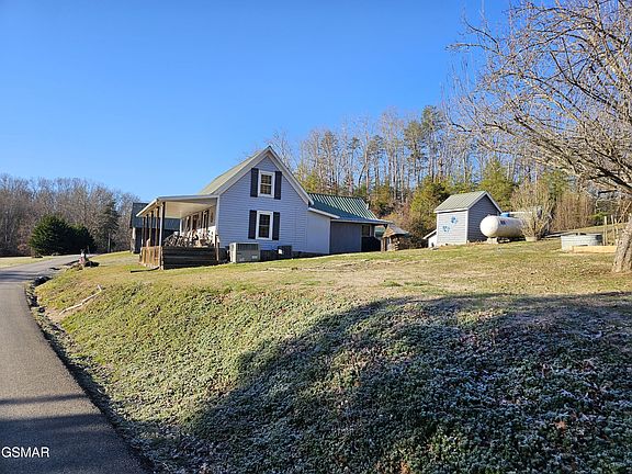 5th image of 1332 Baysinger Rd