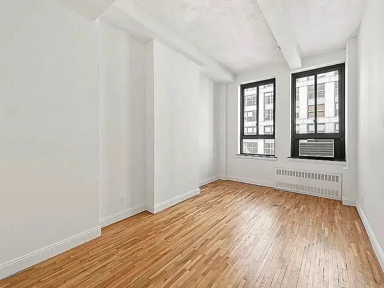 239 Park Ave S #7A — Photo 2