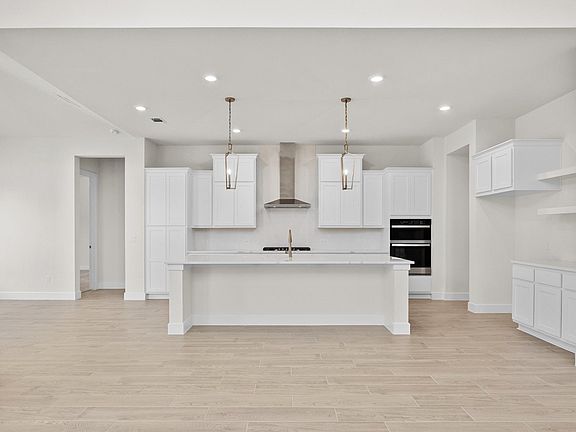 5th image of 509 Lightstone Dr