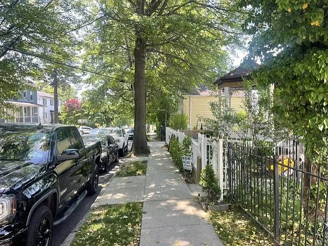 438 S 1st Ave — Photo 11