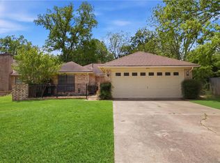 2012 Red River Dr, Bryan, TX 77802