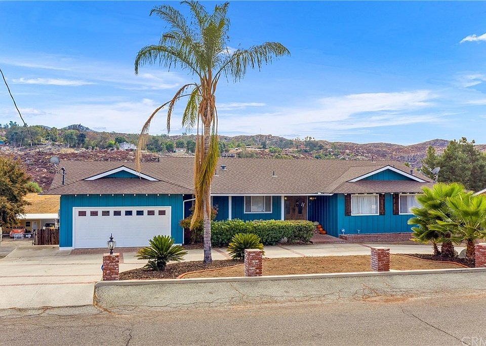 1st image of 41921 Crest Dr