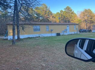 215 Doug Ln, Bonneau, SC 29431