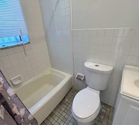 2nd image of 67 Brinkerhoff St #4B