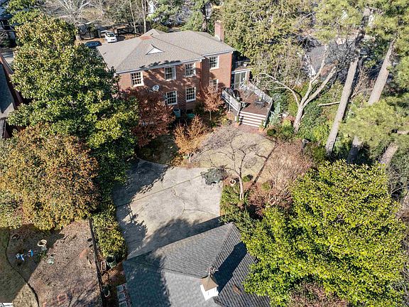 2nd image of 404 E Faris Rd