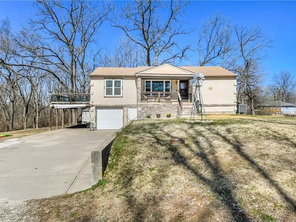 1500 High St, Leavenworth, KS 66048