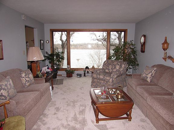 2nd image of 403 W Amber Lake Dr