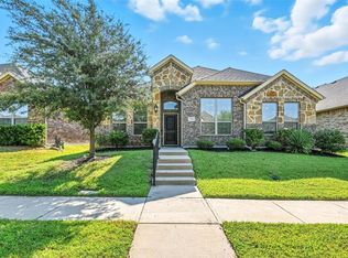 106 Cool Meadows Ln, Red Oak, TX 75154