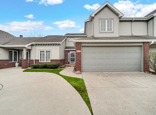 633 W 94th Ct, Crown Point, IN 46307