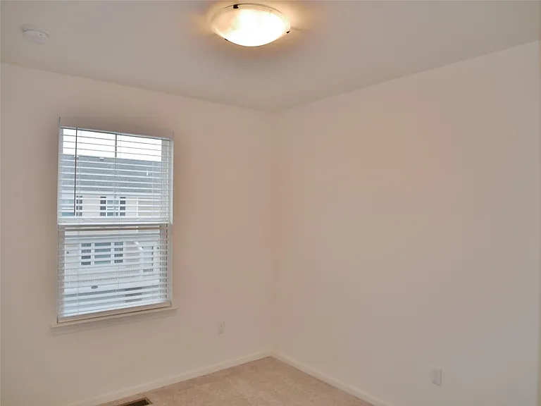 4637 Bradley Cir — Photo 19
