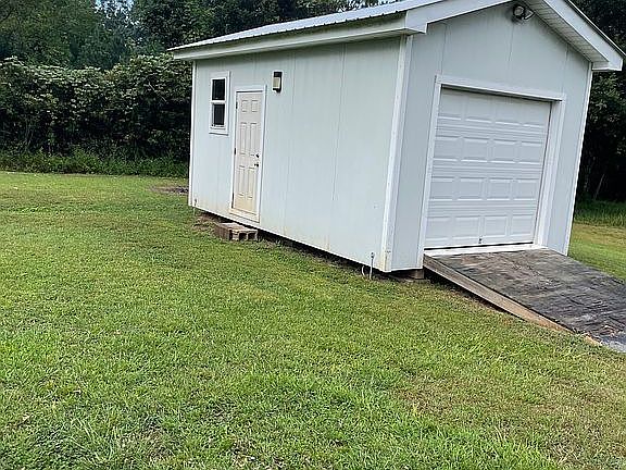 Workshop or She shed