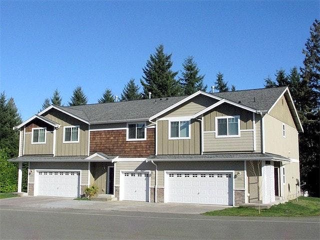 1st image of 5996 Caymans Pl NE