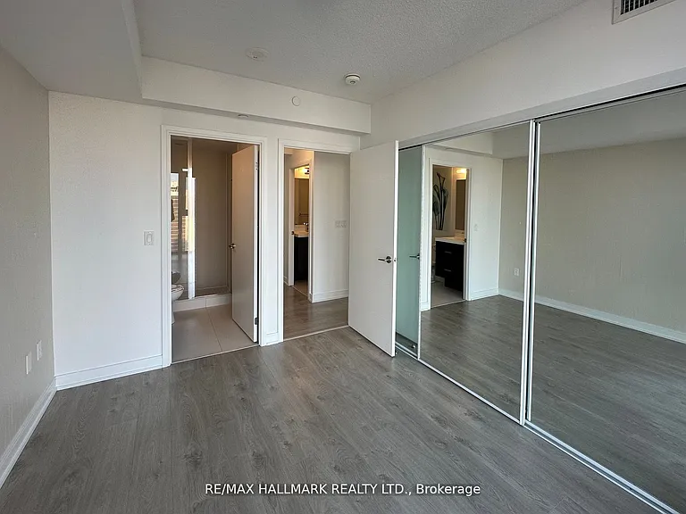 50 Wellesley St E #2904 — Photo 7