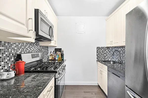 Sold by Compass | media 6