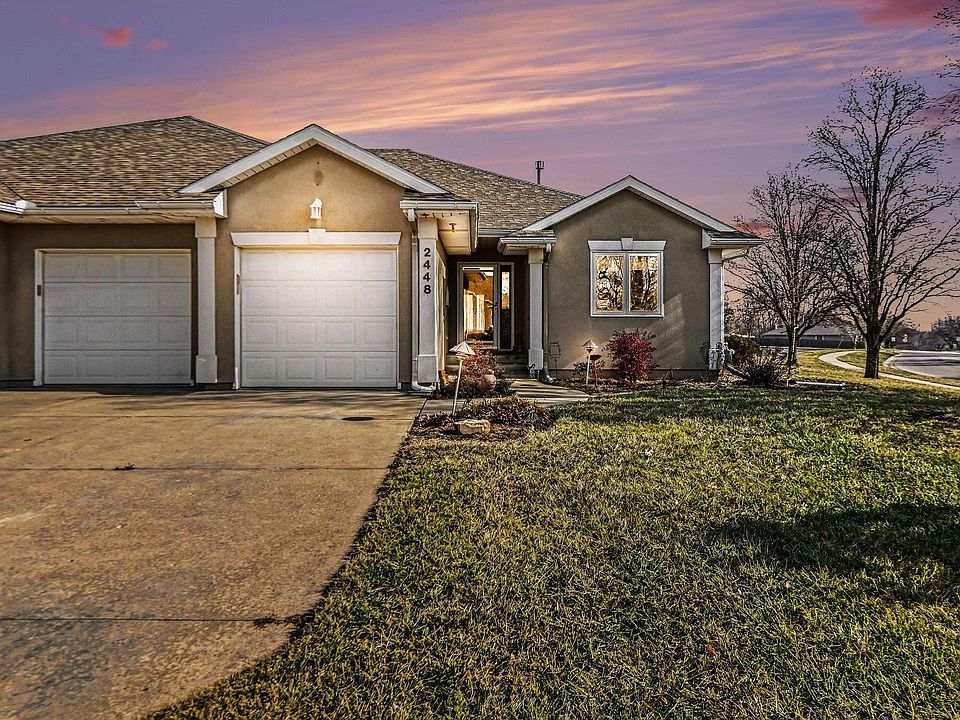 1st image of 2448 SW Golf View Ct