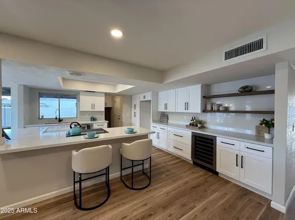 4524 W LARKSPUR Drive, Glendale, AZ 85304