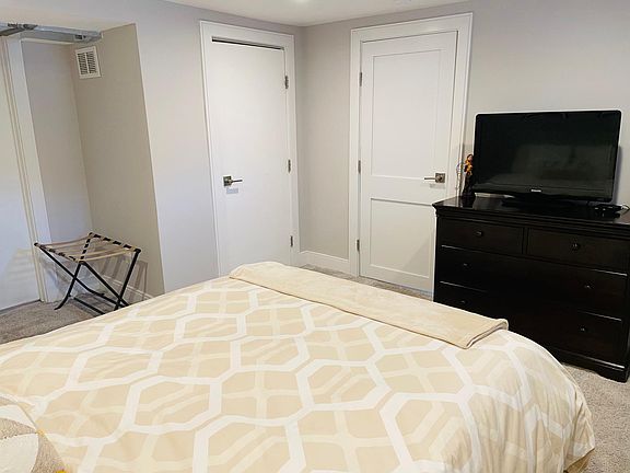 5th image of 4315 44th St NW