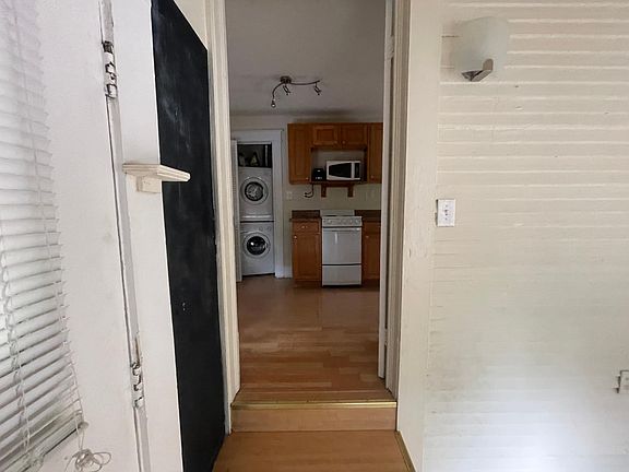 3rd image of 3-336 Hillman Ave #3