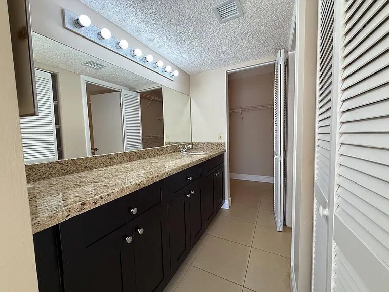 9901 Westview Dr #324 — Photo 9