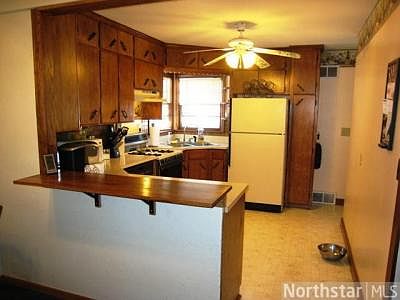 3rd image of 1103 Virginia St