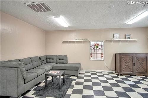 2nd image of 4750 View Dr #2