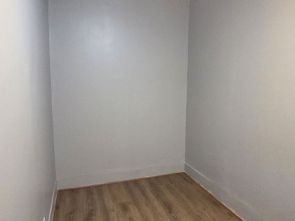 4th image of 434 W 31st St #3R